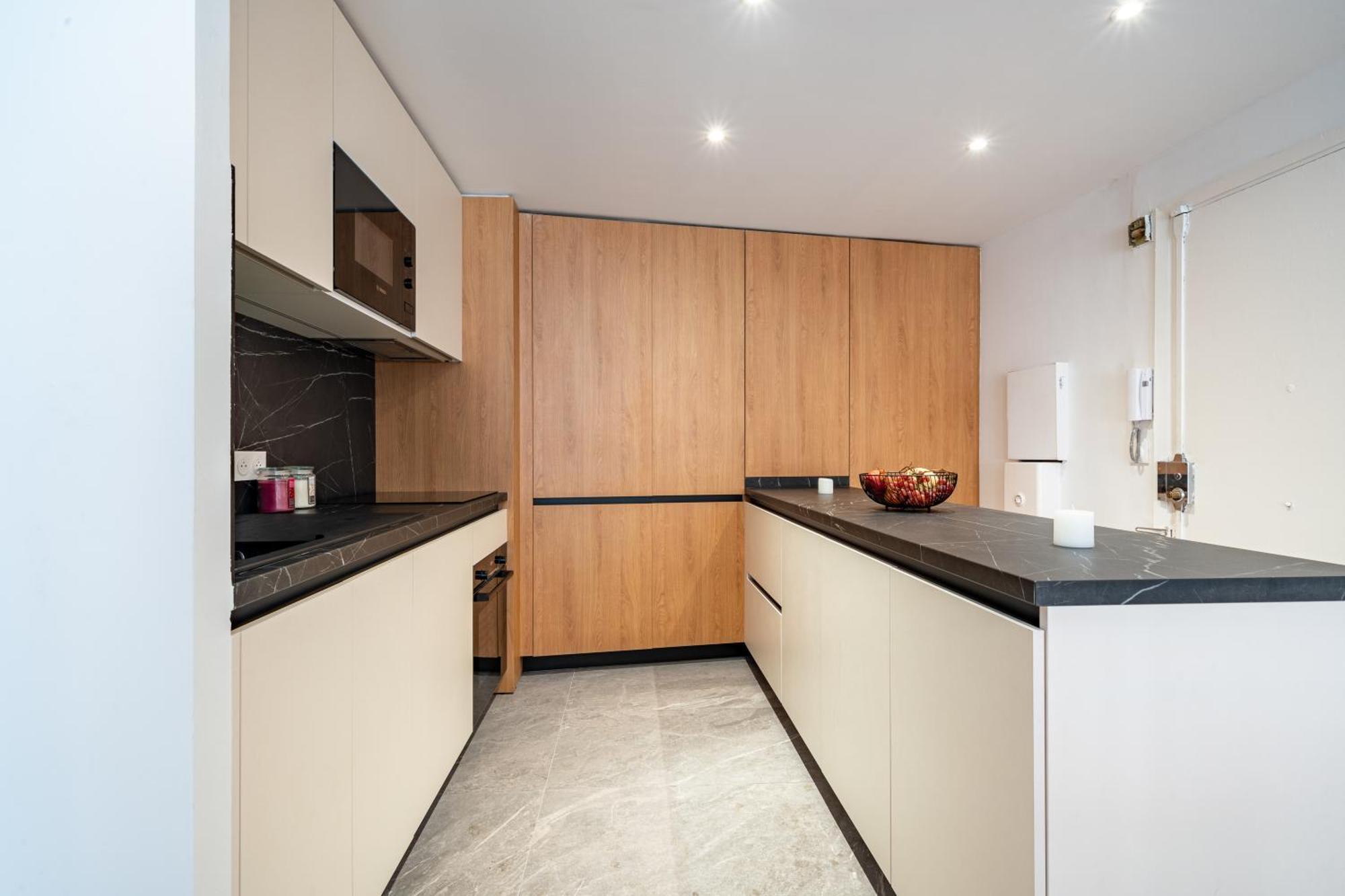 Near Old Town And Apartment Fully Renovated Ницца Экстерьер фото