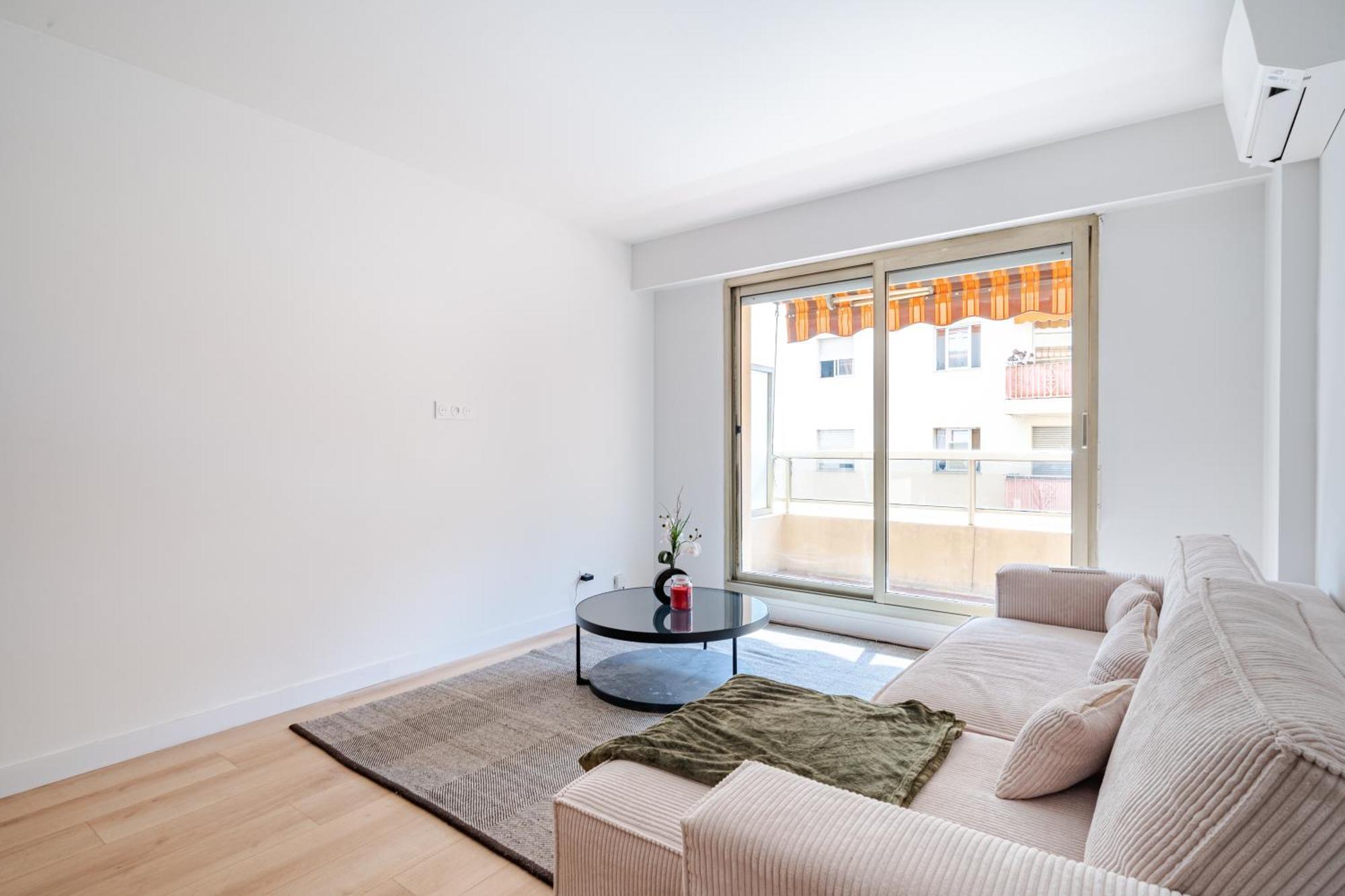 Near Old Town And Apartment Fully Renovated Ницца Экстерьер фото